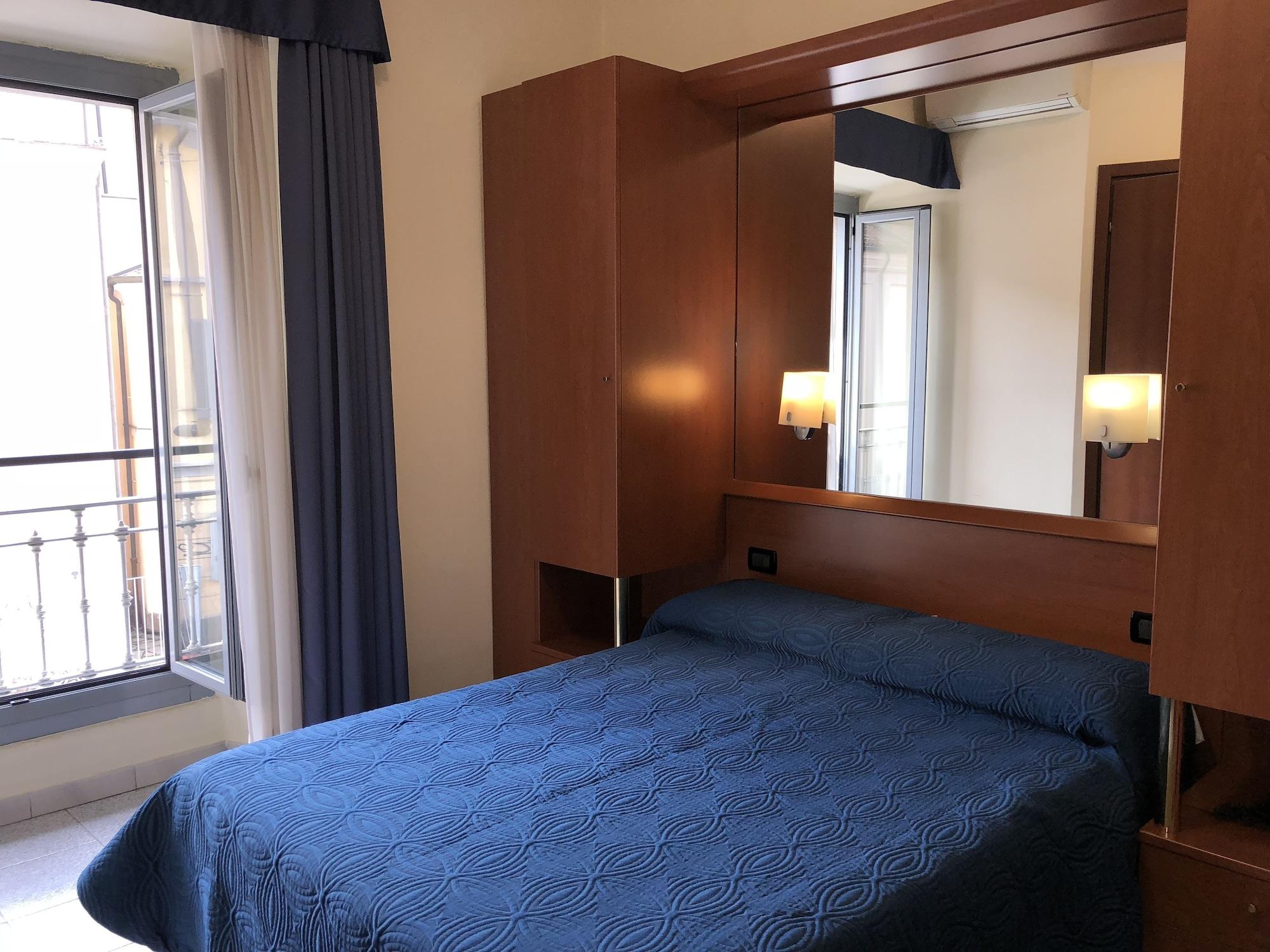 Hotel Aurora Милано Екстериор снимка