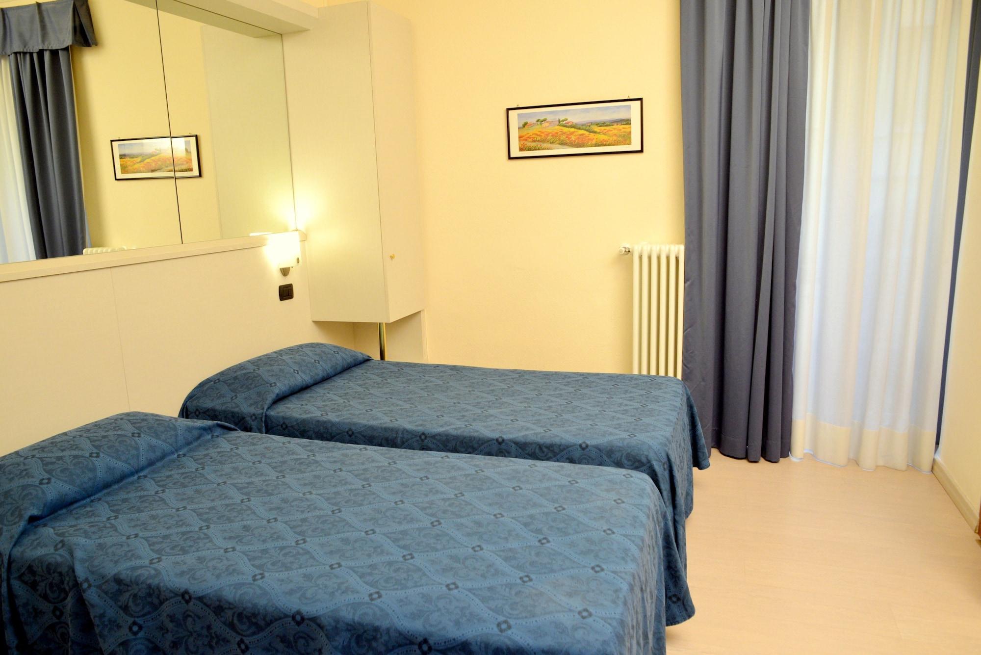 Hotel Aurora Милано Екстериор снимка