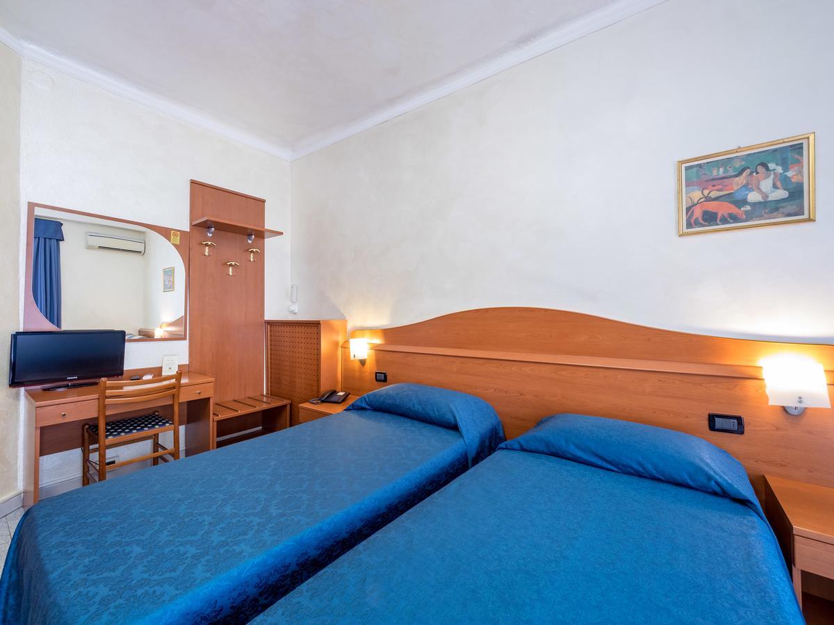 Hotel Aurora Милано Екстериор снимка